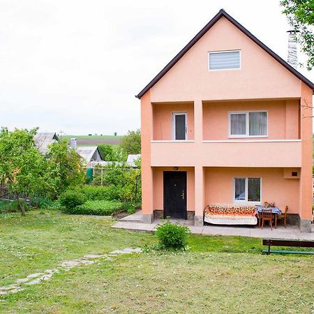 Guest House Cherepaha Kamjanets-Podilskyi Eksteriør billede